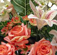 Pot Cône d'Orchidées fleurs artificielles pour le cimetière H 57 cm D 40 cm Rose saumon