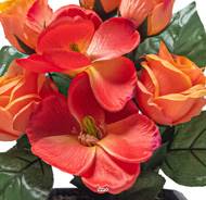 Vasque Carrée de Magnolias fleurs artificielles pour le cimetière H 25 cm Lg 25 cm Orange