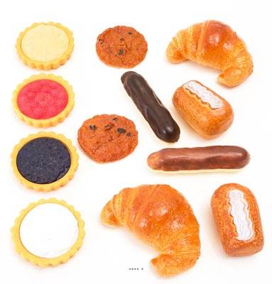 Patisséries artificielles assorties en lot de 12 en Plastique soufflé